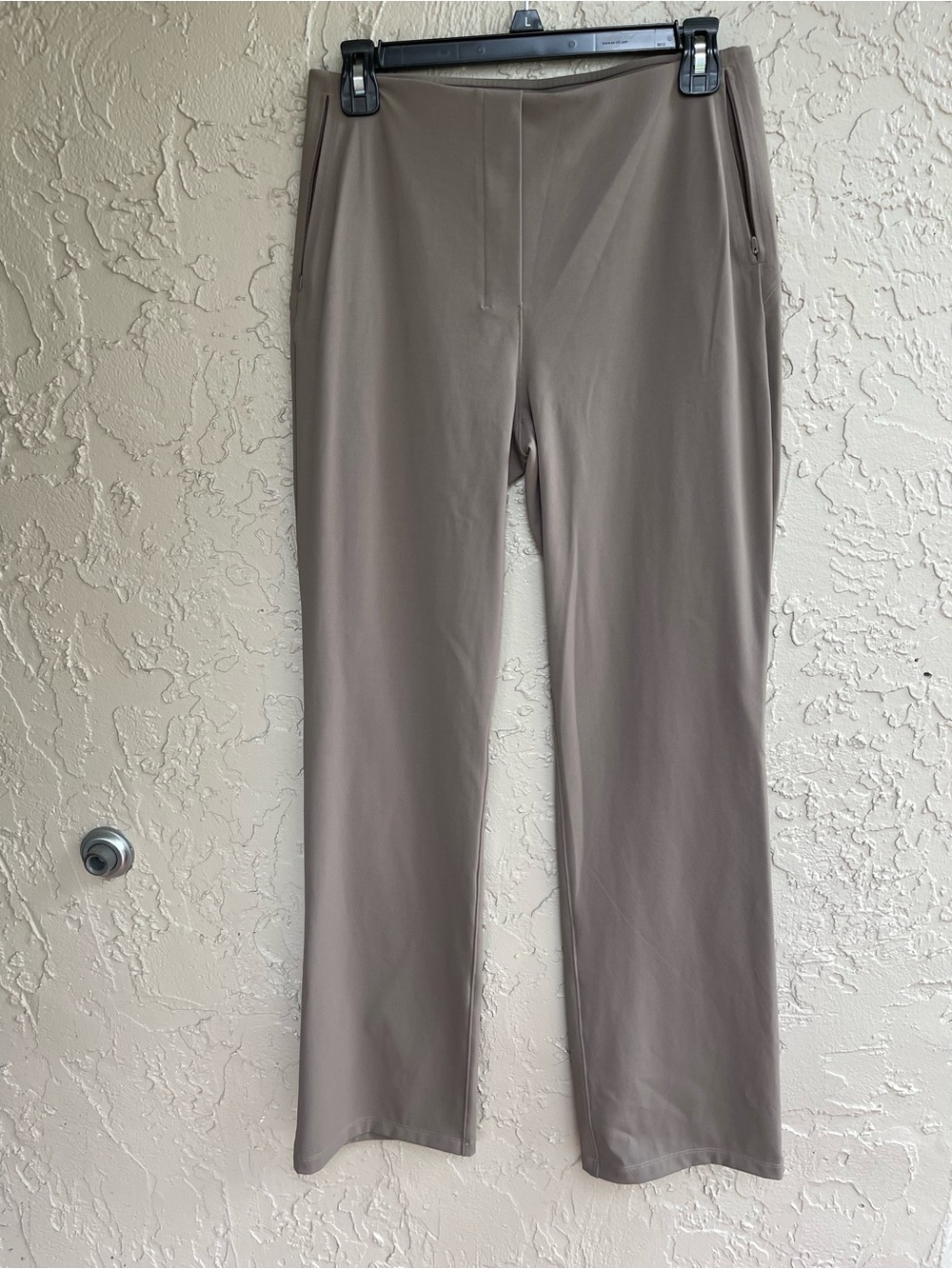 Lululemon Woman's Size 8 Taupe Smooth High-Rise Trouser Pocket Pants